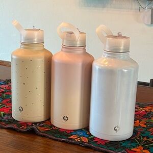 COPY - Pop flex active 40 oz water bottles. All 3 included.